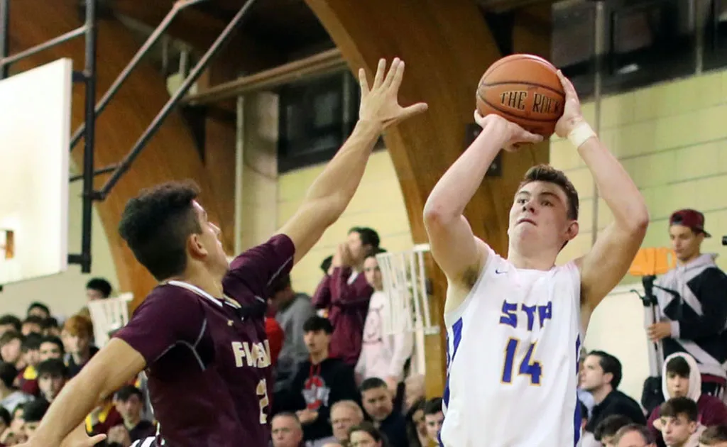 Basketball v.s. Sea (H)